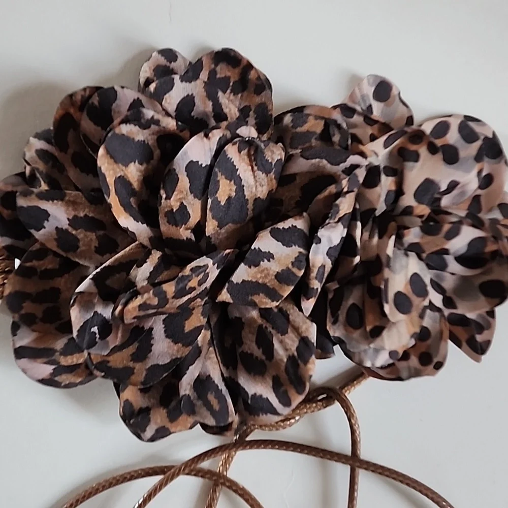 ZARA Double Flower Animal Print Necklace - Picture 10 of 16